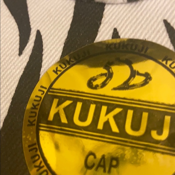 KUKUJI cap black white nwt - Picture 6 of 8